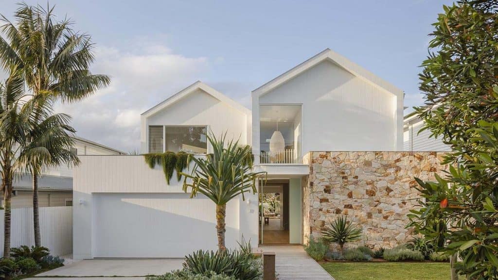 A breezy beach house in Australia designed for modern living: River of Life