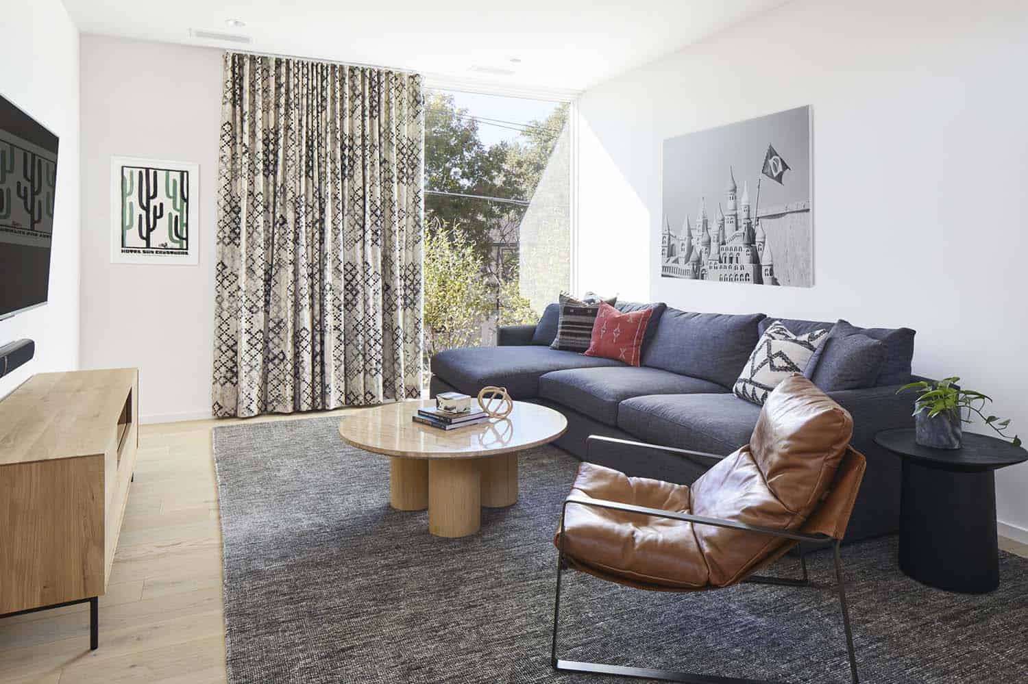 modern family room 