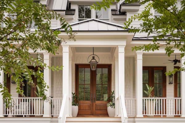 featured posts image for Inside this breezy and inviting Lowcountry coastal home in South Carolina