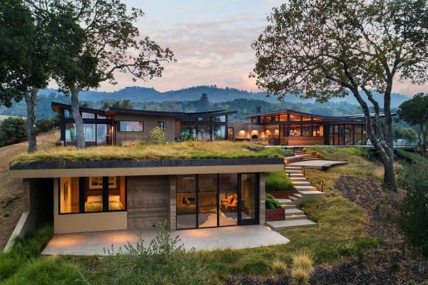 featured posts image for A midcentury hillside home with breathtaking views over Portola Valley