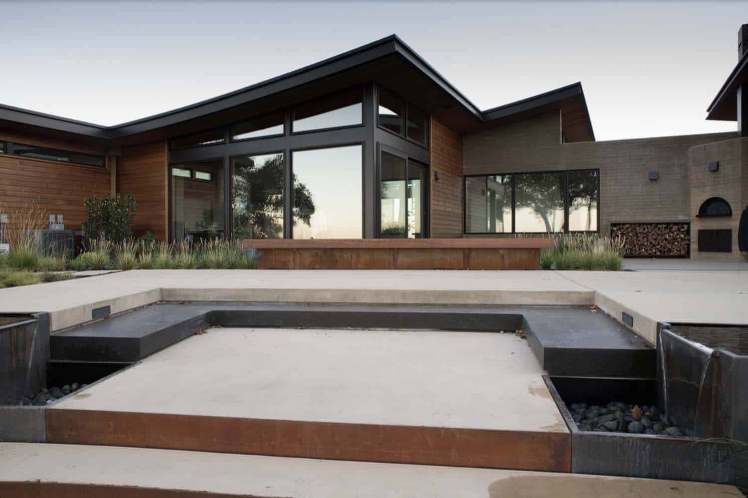 midcentury home exterior