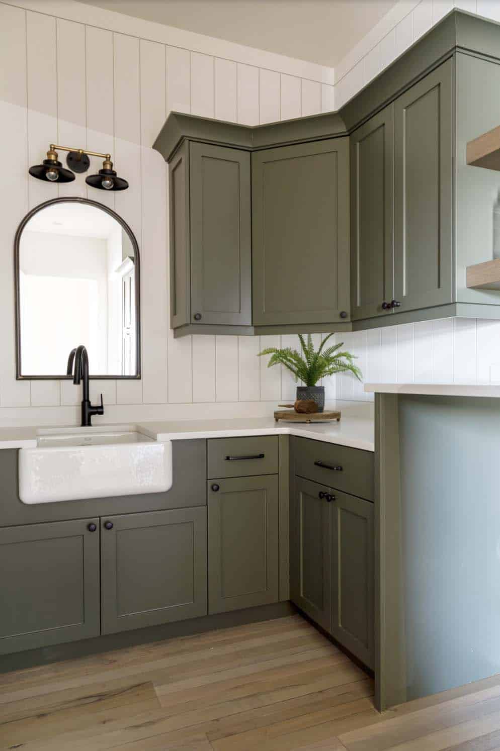 farmhouse style laundry room