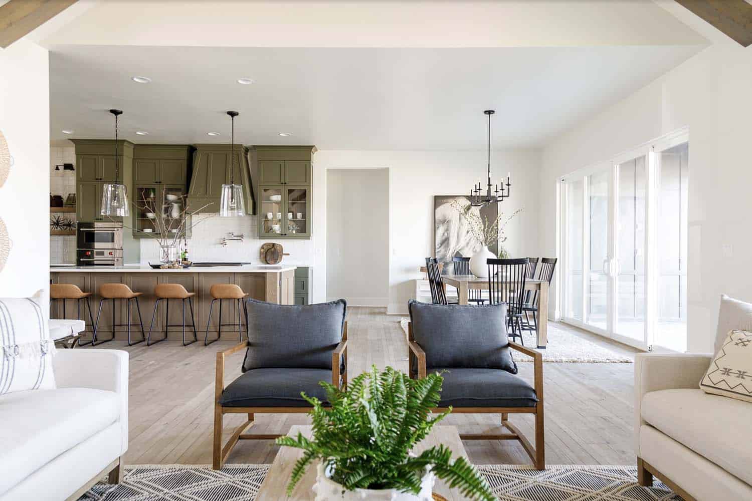 farmhouse style kitchen