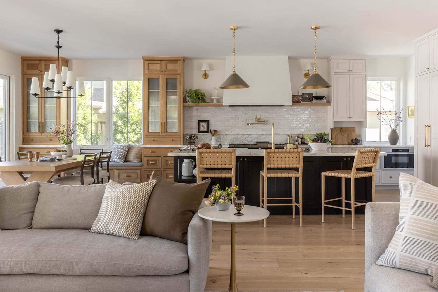 transitional style kitchen