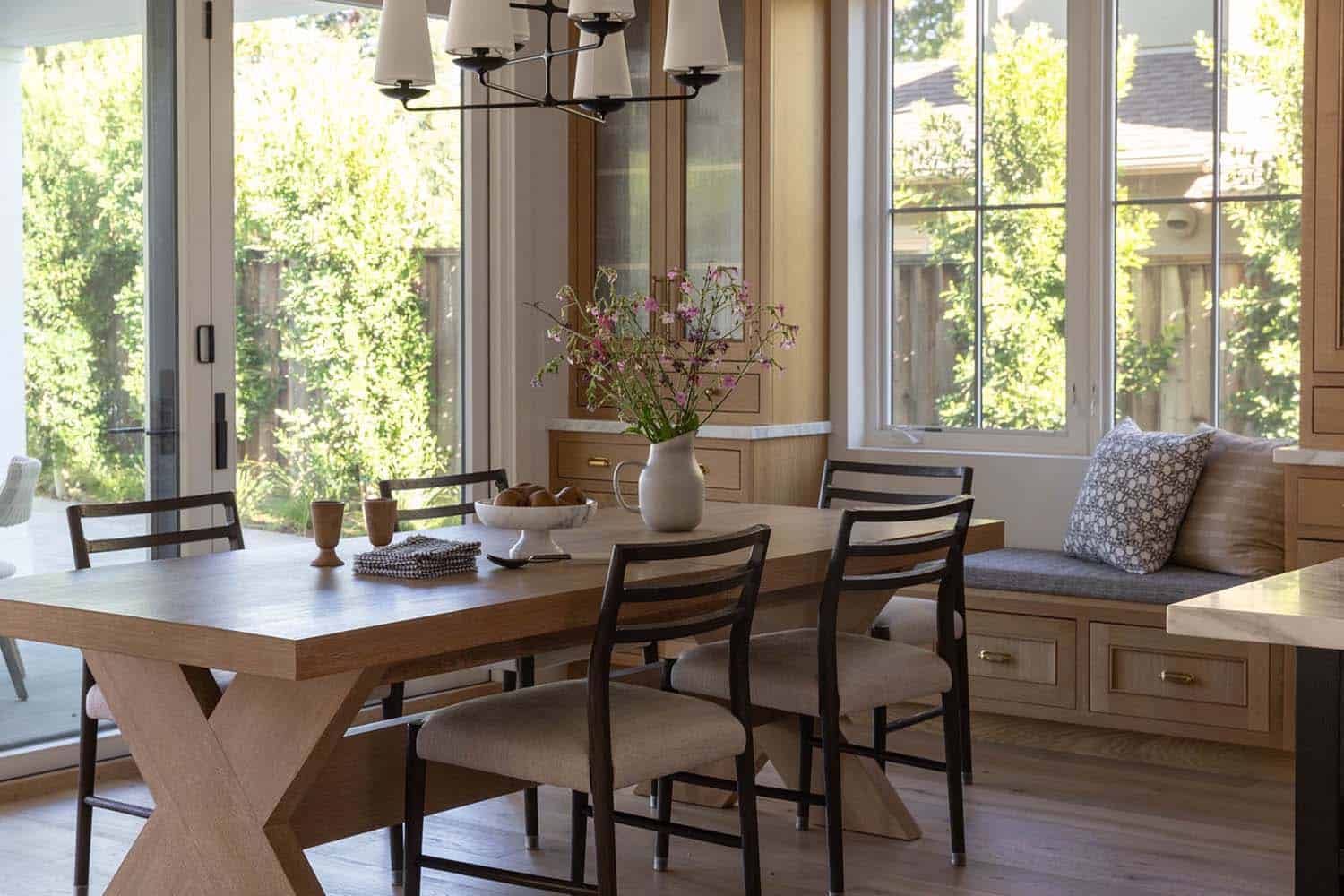 transitional style dining room