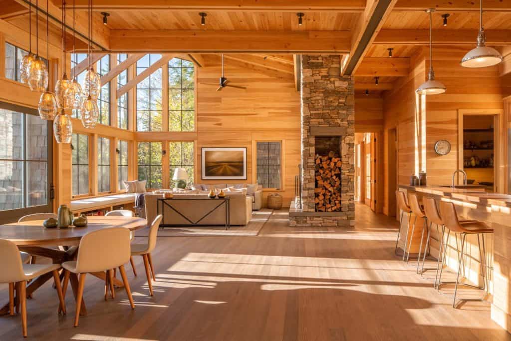 Amazing lakefront Berkshires retreat with warm and inviting living spaces