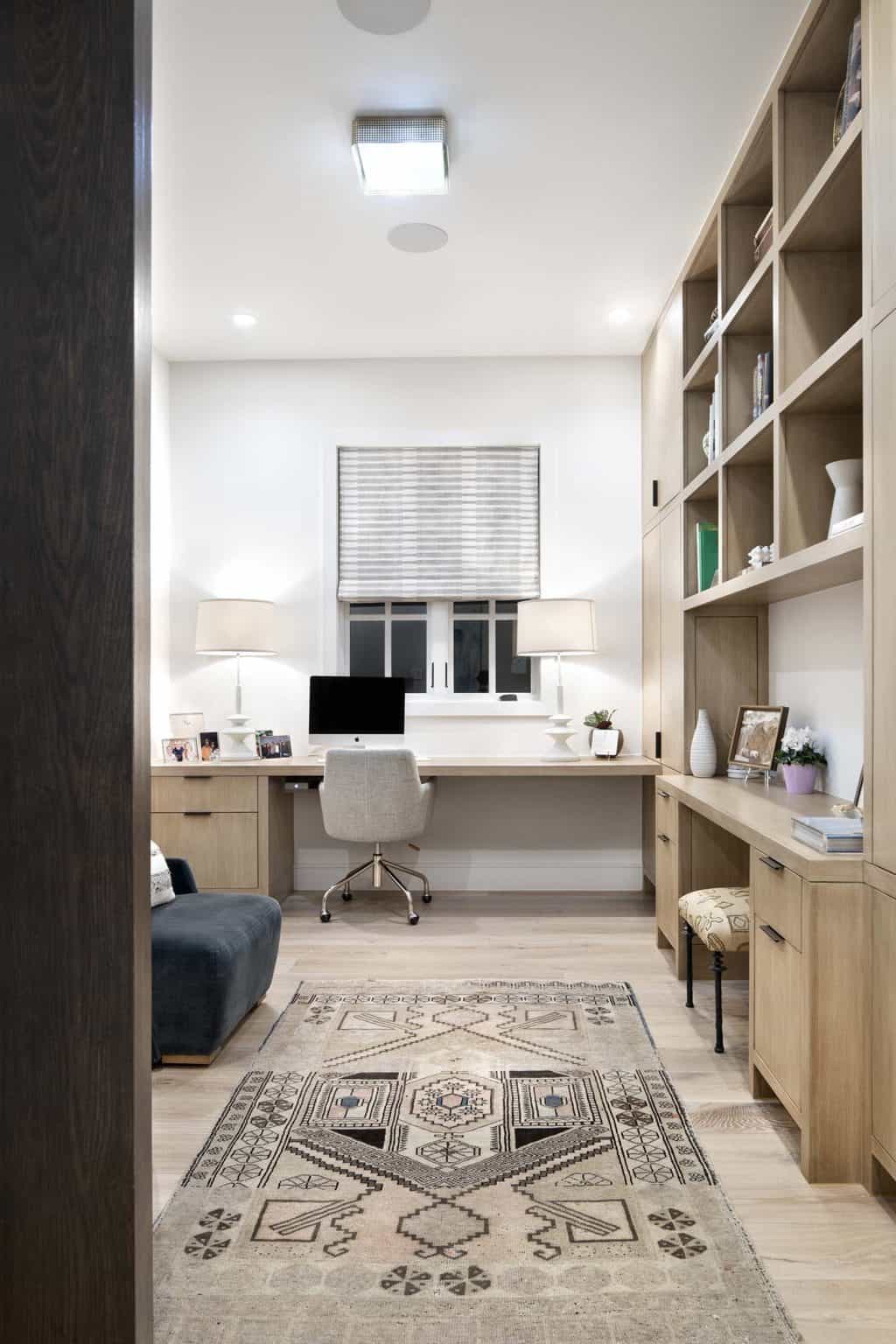 See this incredibly stunning Santa Barbara modern style home in Texas
