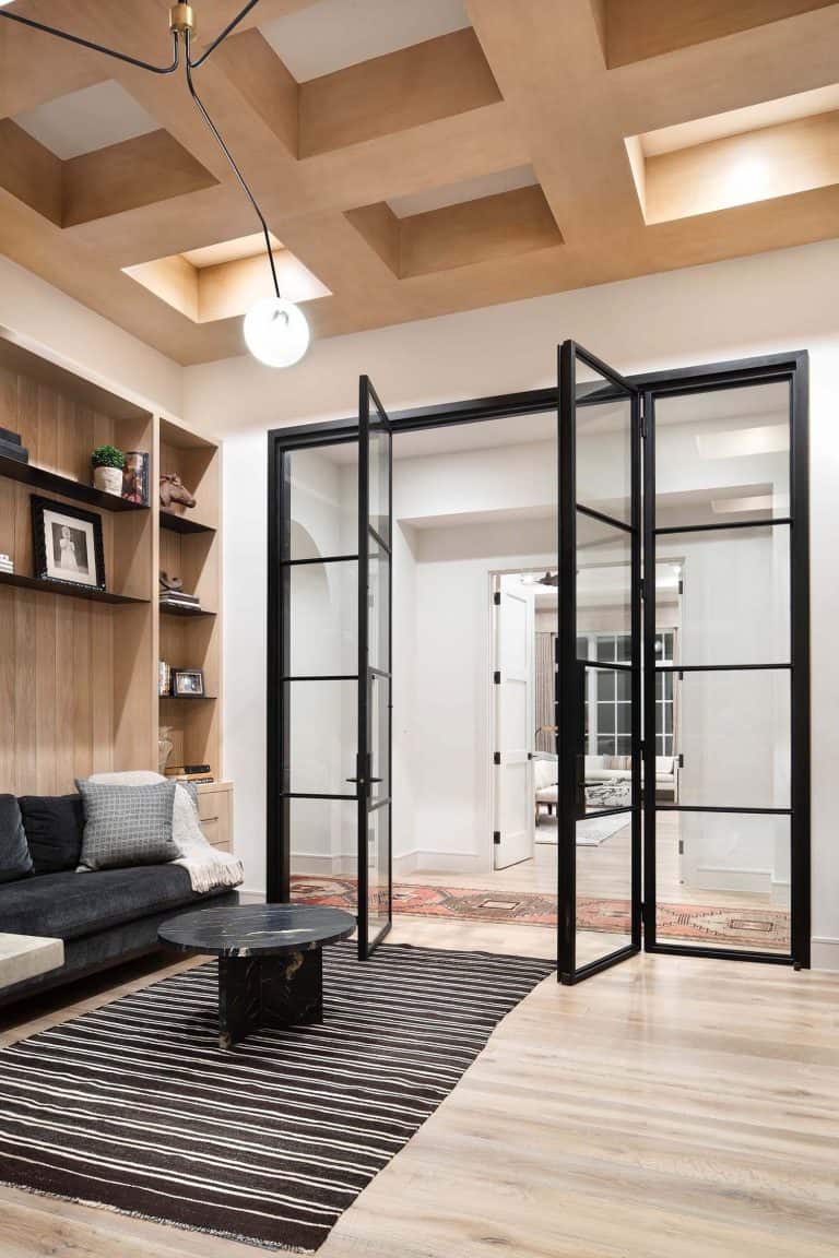 See this incredibly stunning Santa Barbara modern style home in Texas
