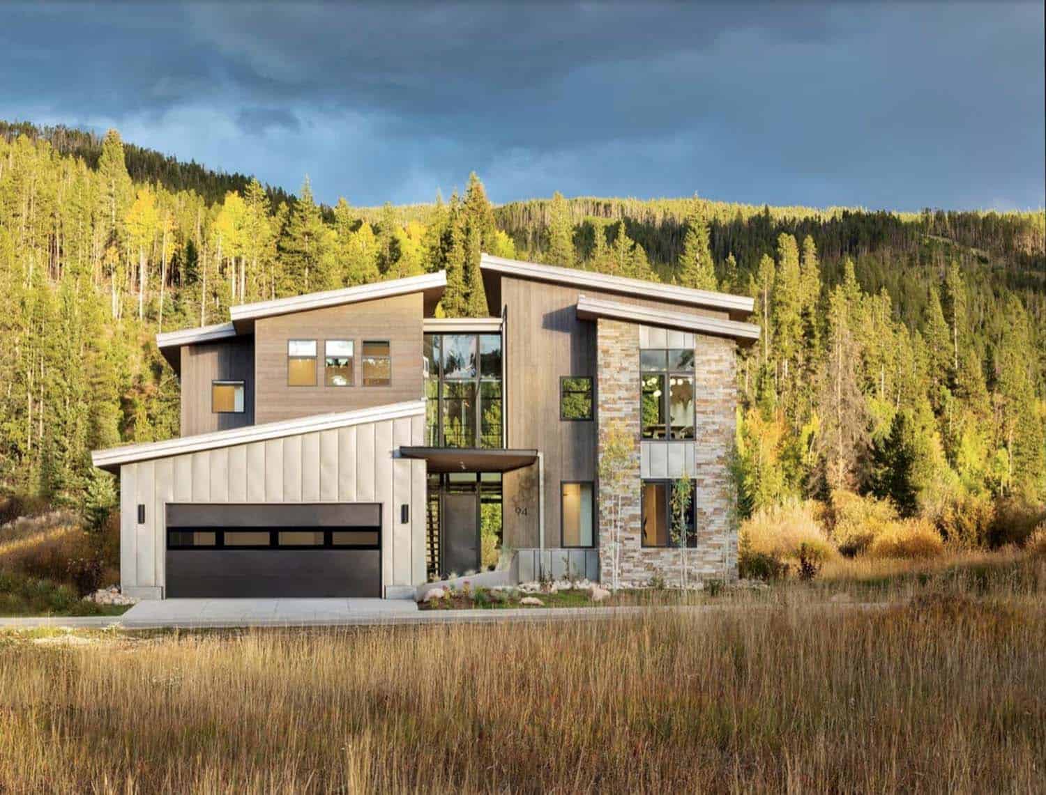 modern mountain home exterior