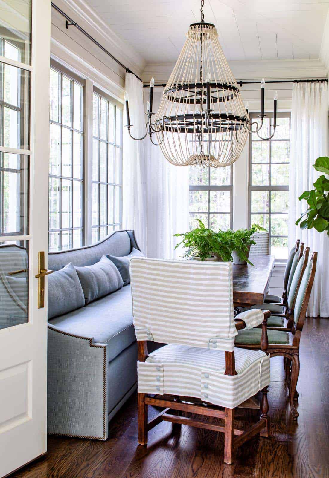 transitional style dining room