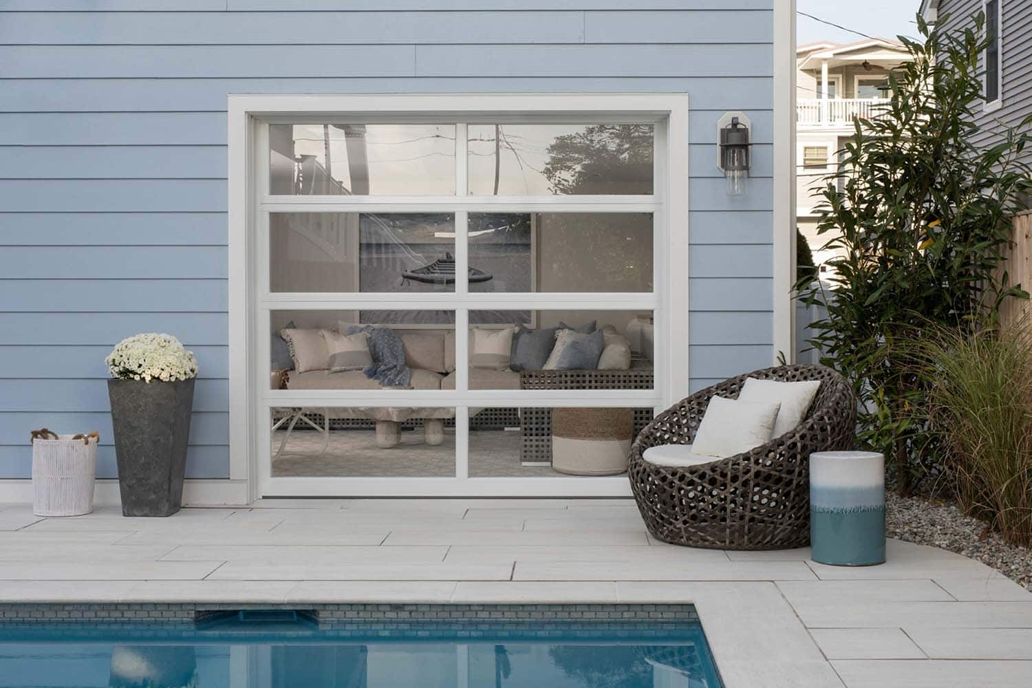 coastal style home pool