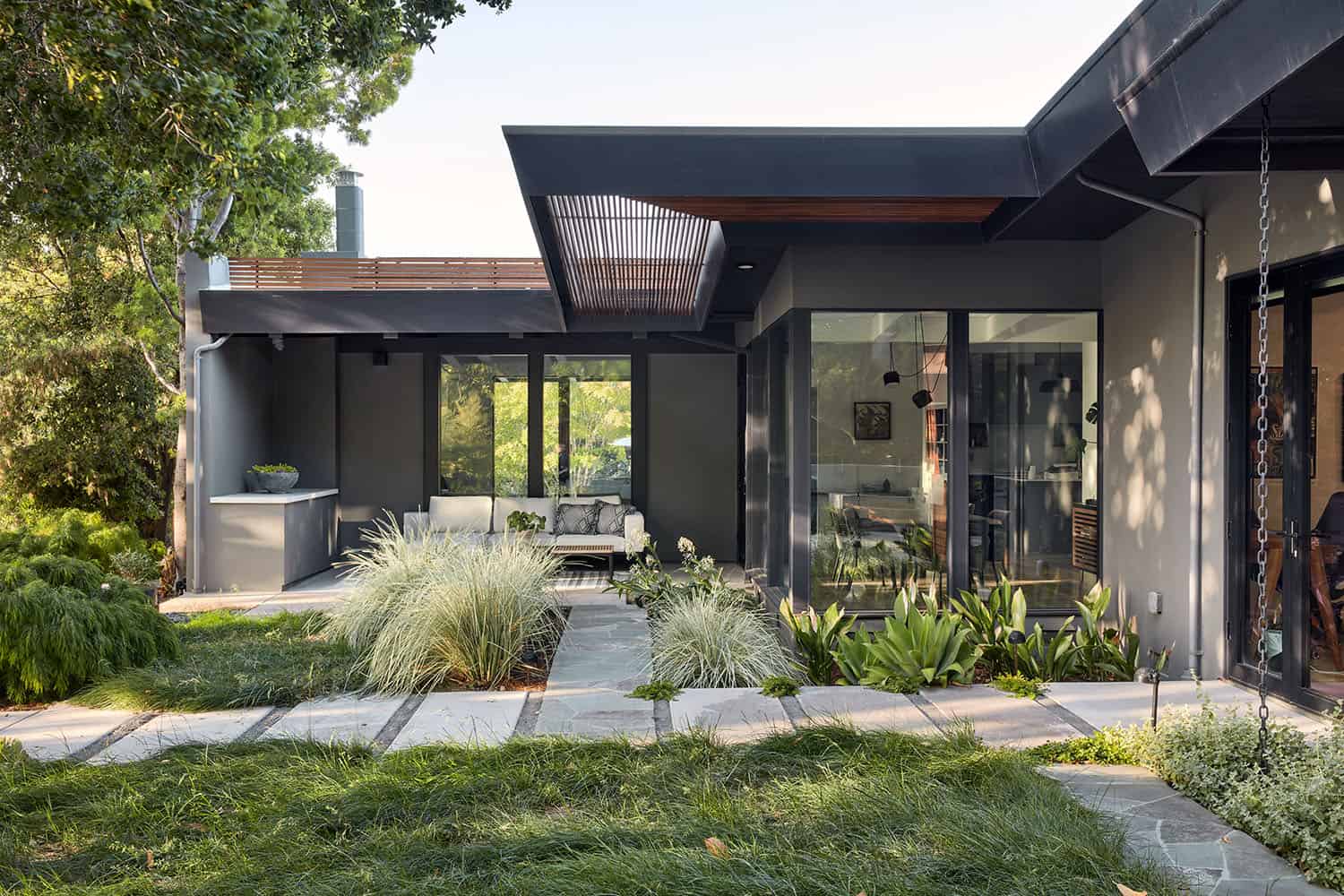mid-century modern home exterior