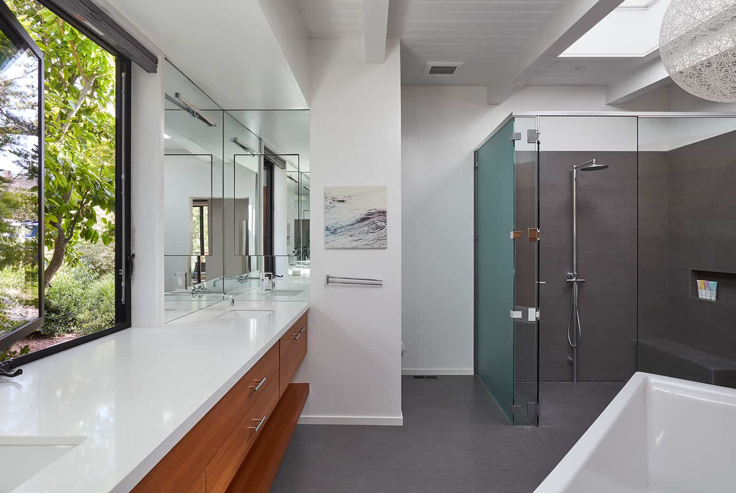 mid-century modern bathroom
