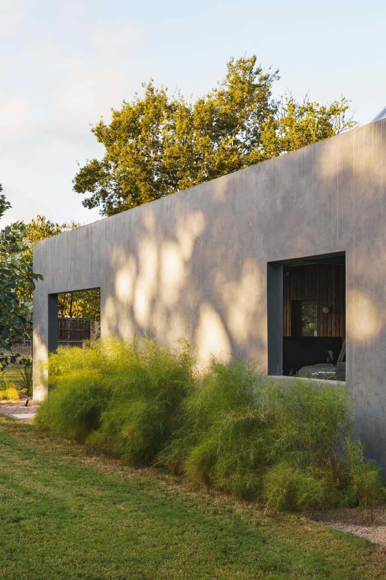modern accessory dwelling unit exterior