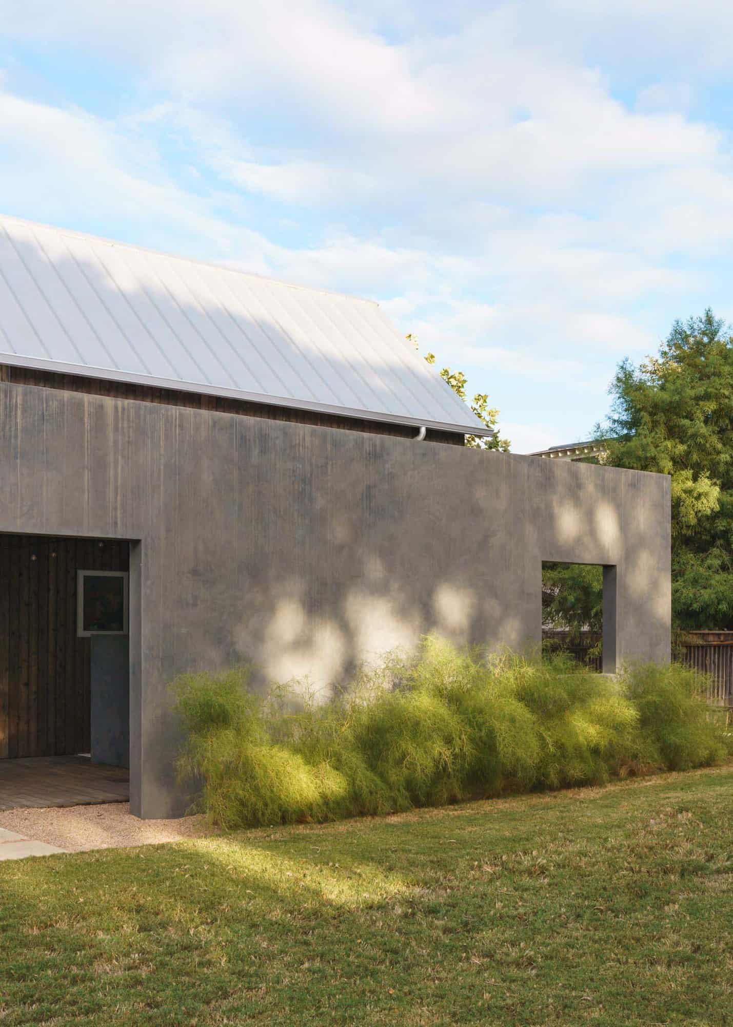 modern accessory dwelling unit exterior