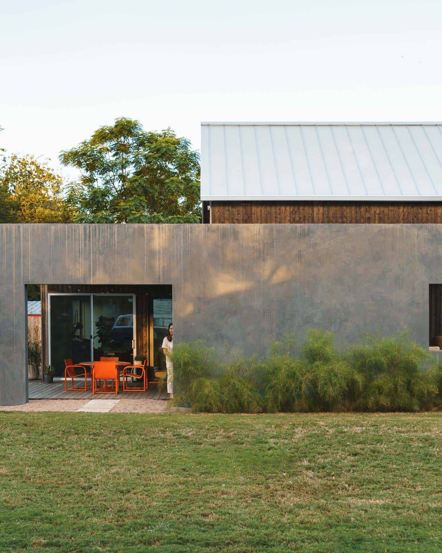 modern accessory dwelling unit exterior