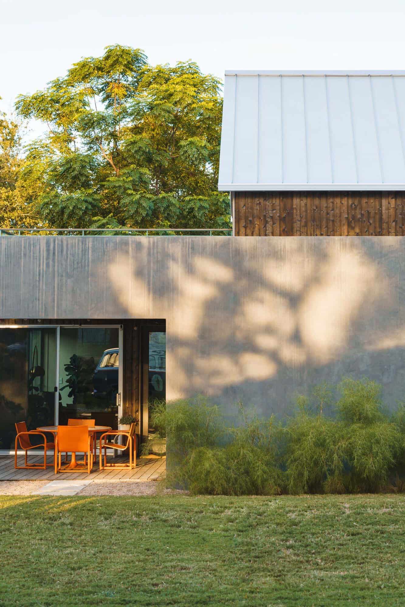 modern accessory dwelling unit exterior