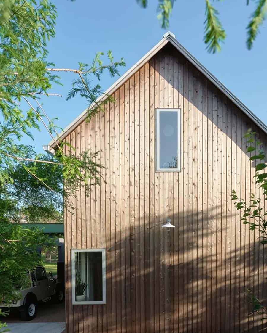 modern accessory dwelling unit exterior