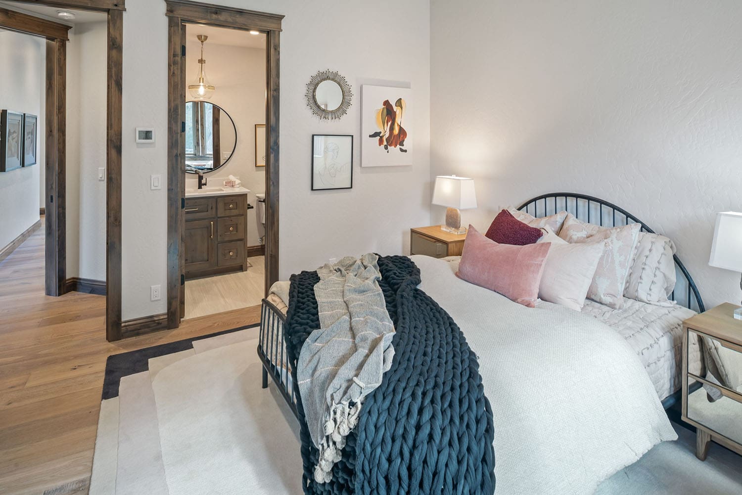 contemporary bedroom