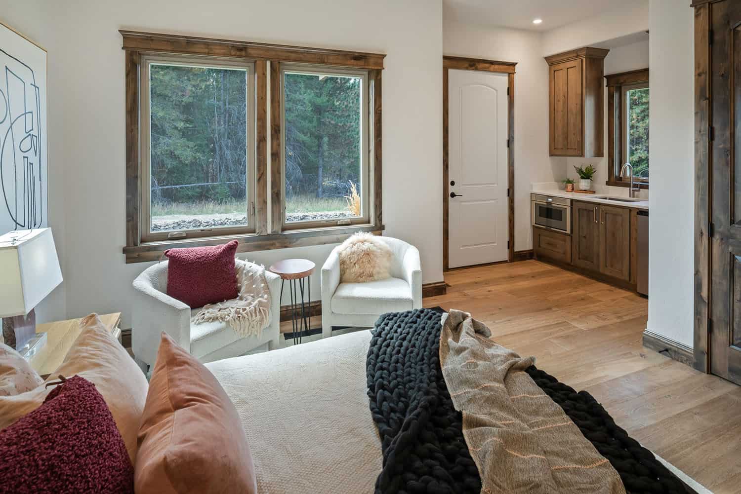 contemporary bedroom