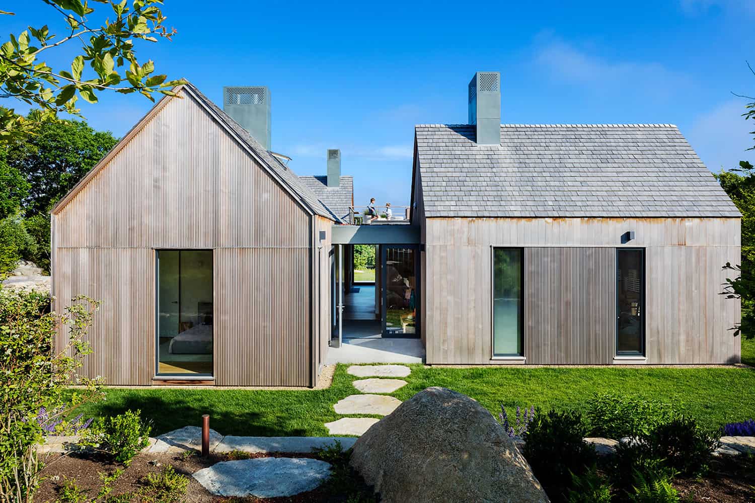 modern beach house exterior