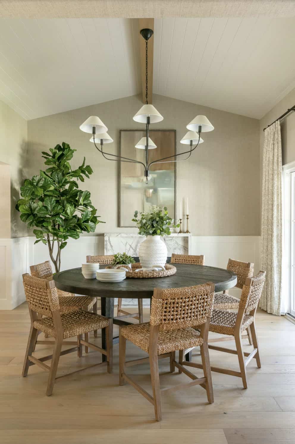 xbeach-style-dining-room