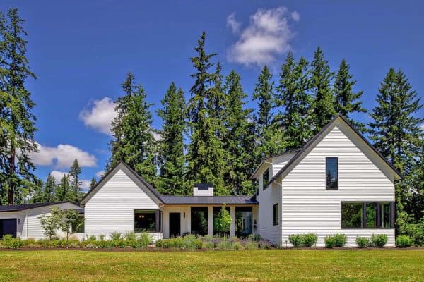 featured posts image for See this stunning Pacific Northwest farmhouse home with modern elegance