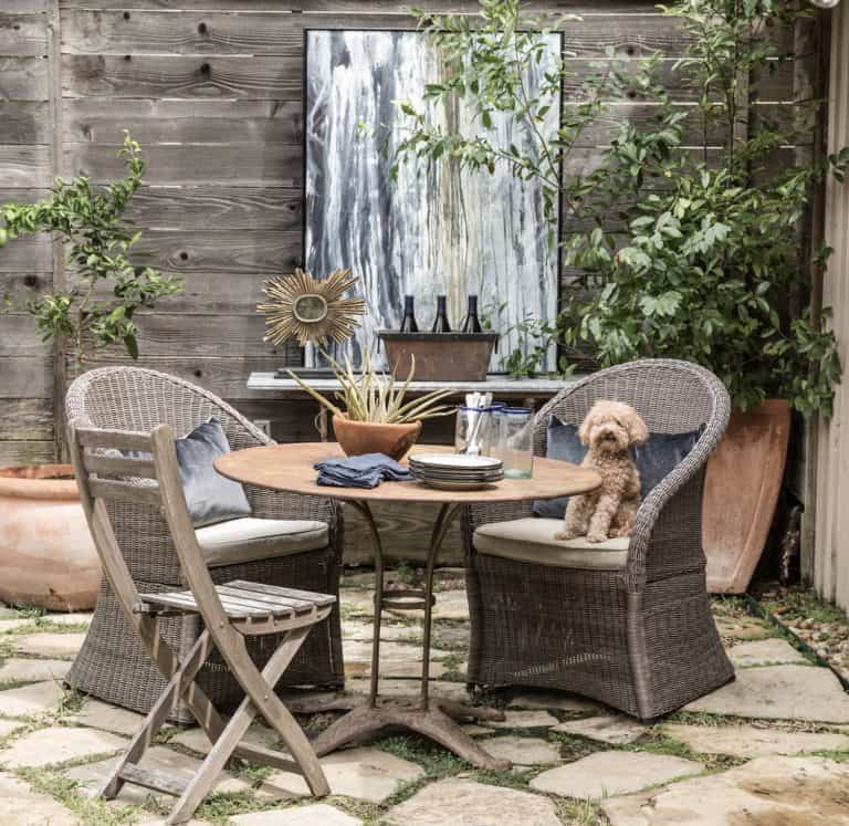 18 Dreamy Backyard Living Spaces For A Serene Outdoor Oasis