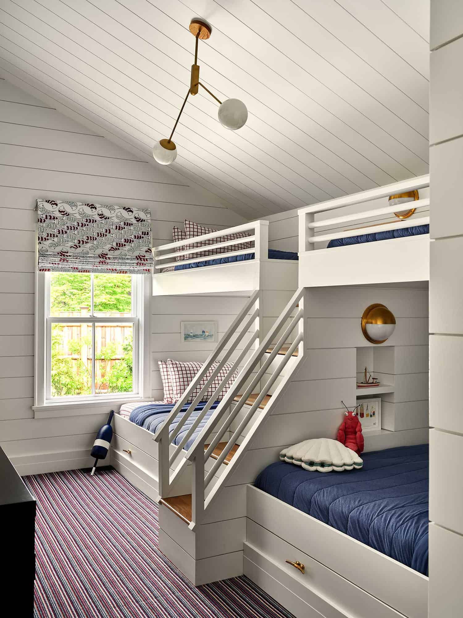 coastal-contemporary-bunk-bedroom