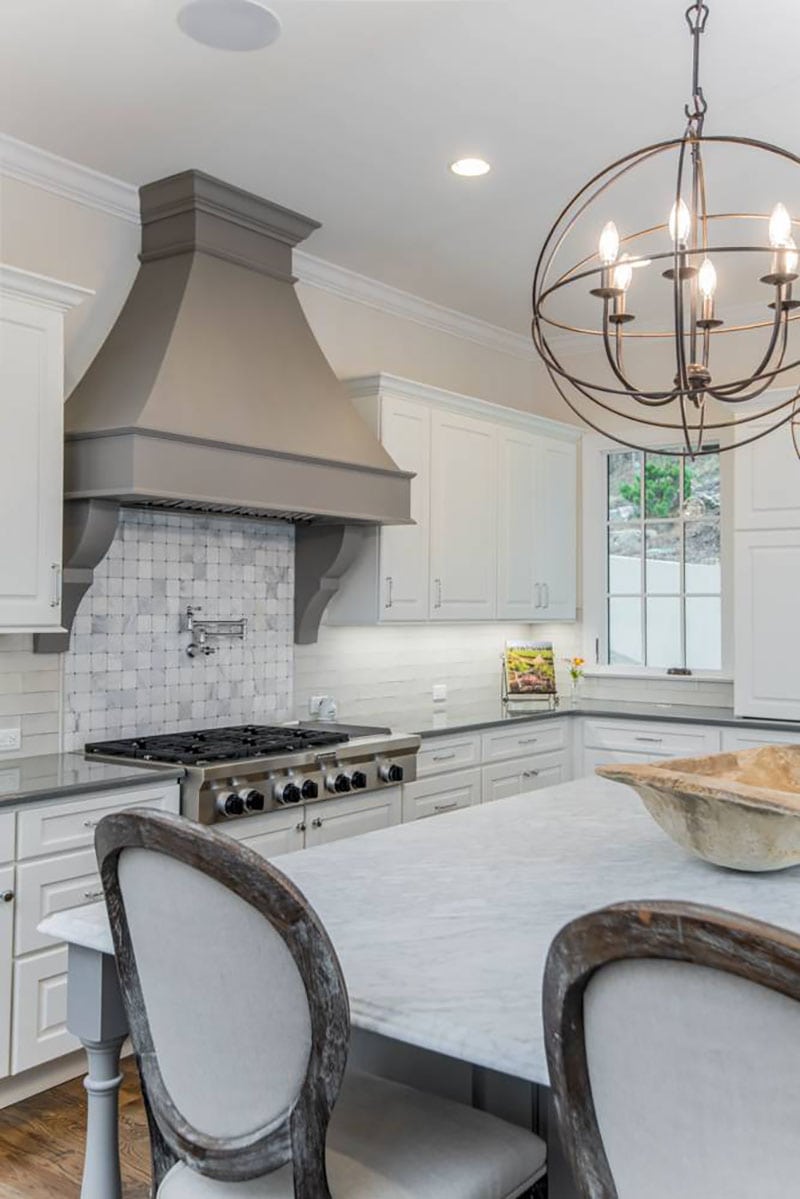 french-country-style-kitchen