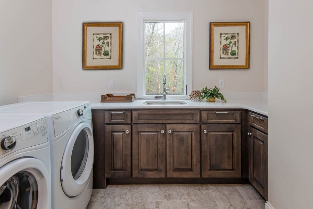 french-country-style-laundry-room