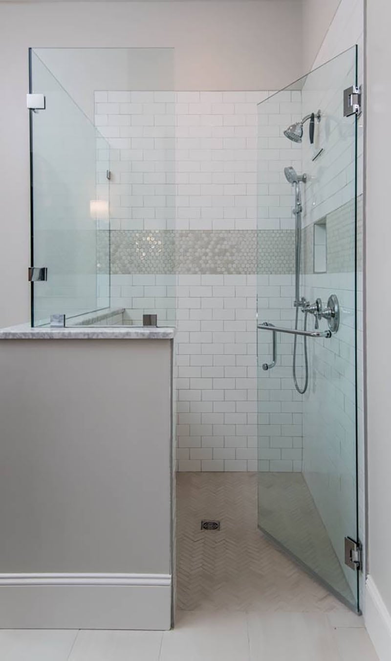 french-country-style-bathroom-shower