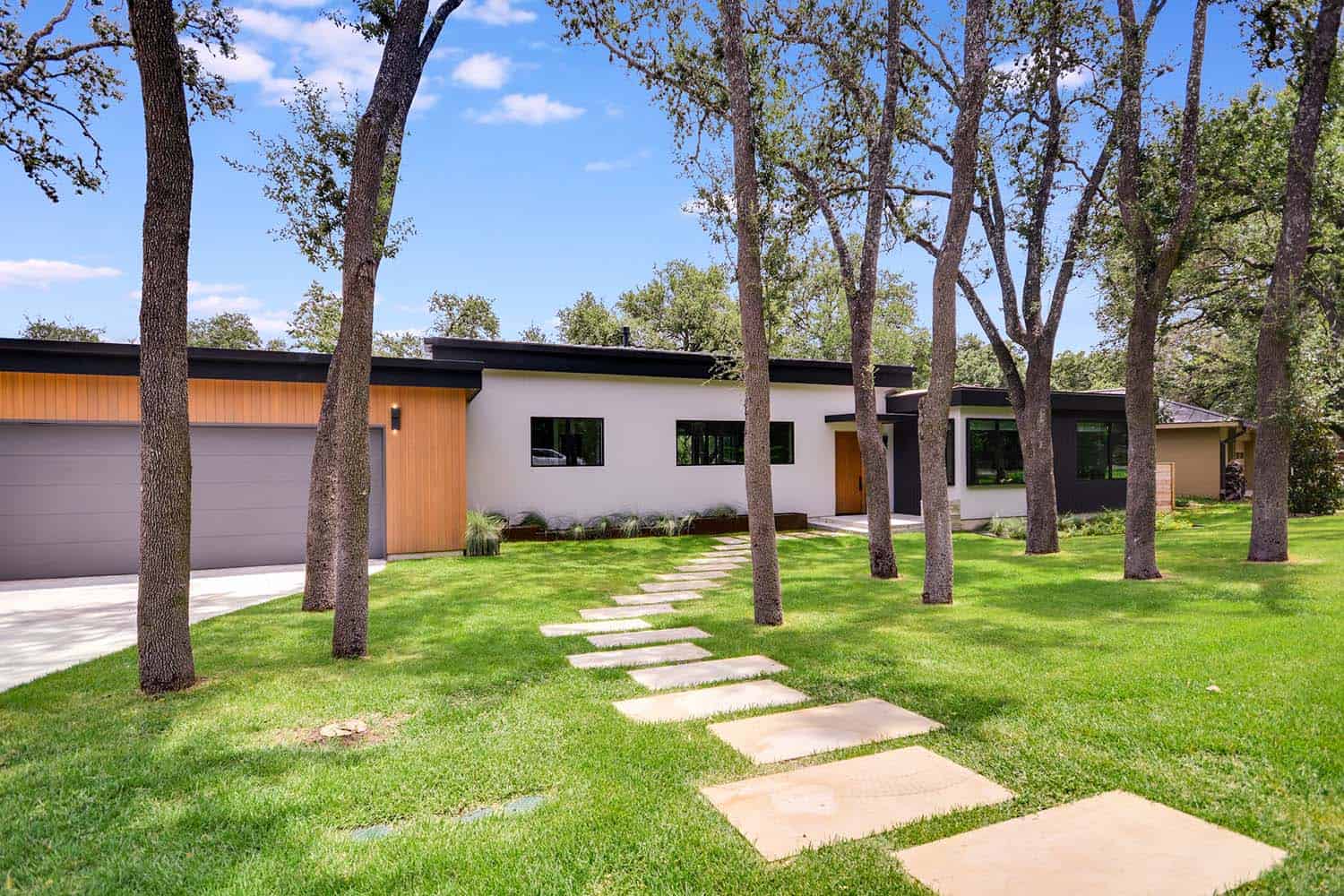 mid-century-modern-home-exterior