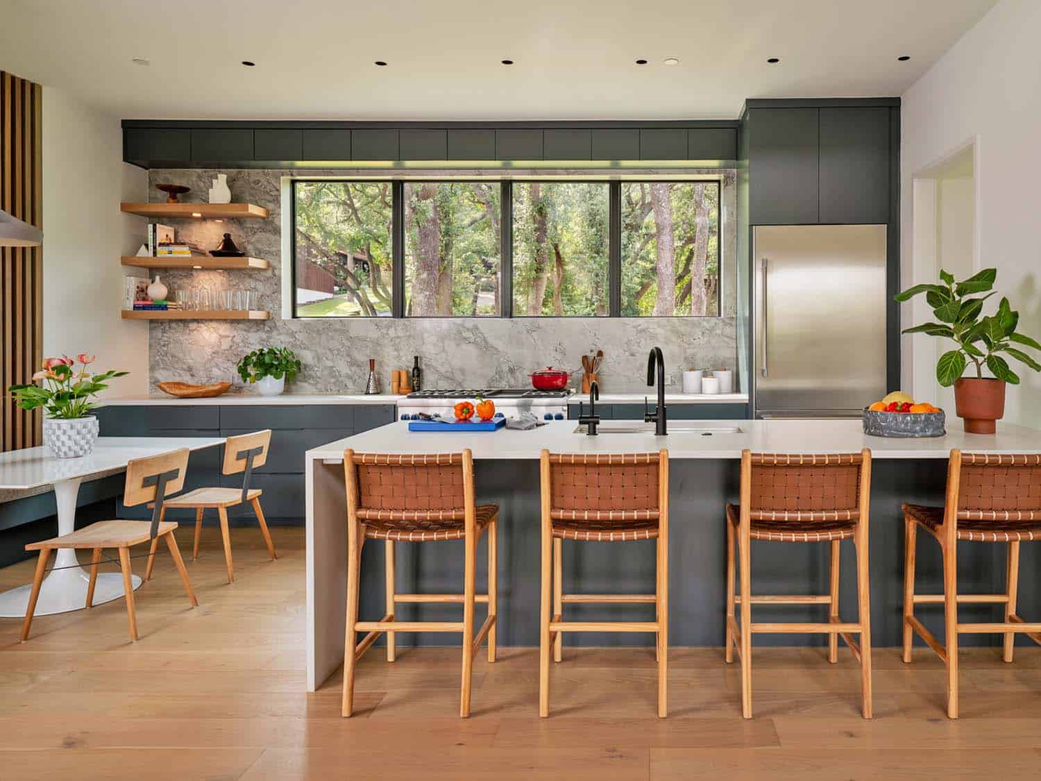 mid-century-modern-kitchen-and-breakfast-nook