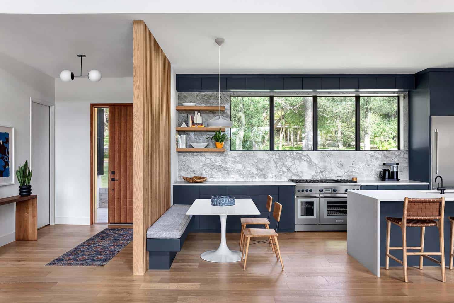 mid-century-modern-kitchen-and-breakfast-nook