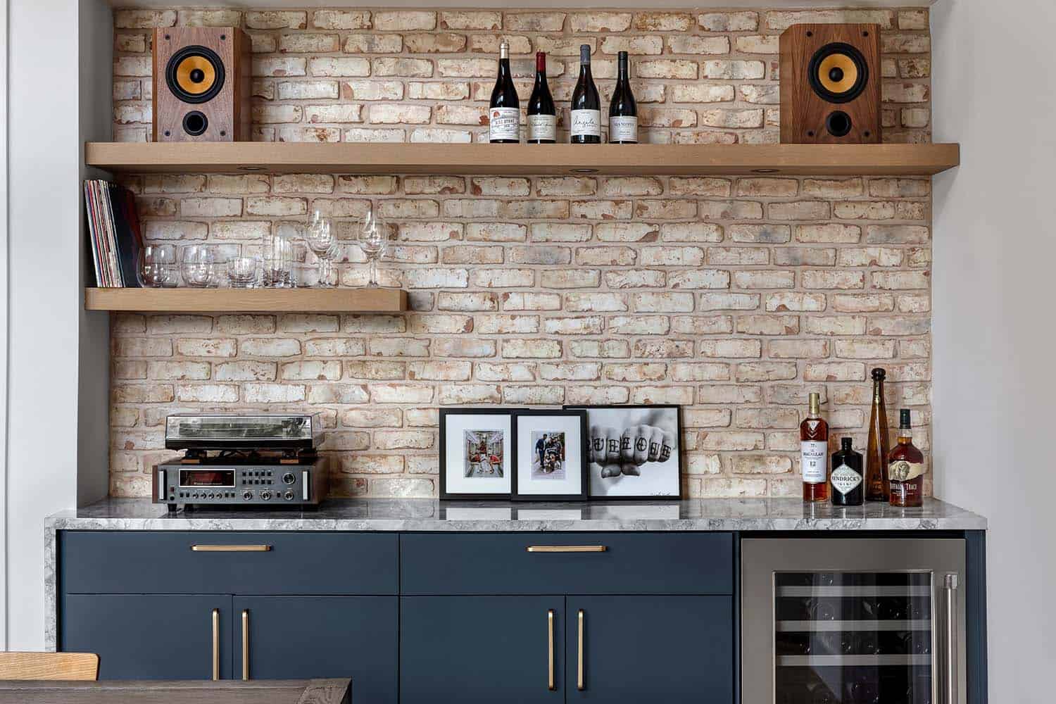 mid-century-modern-home-bar