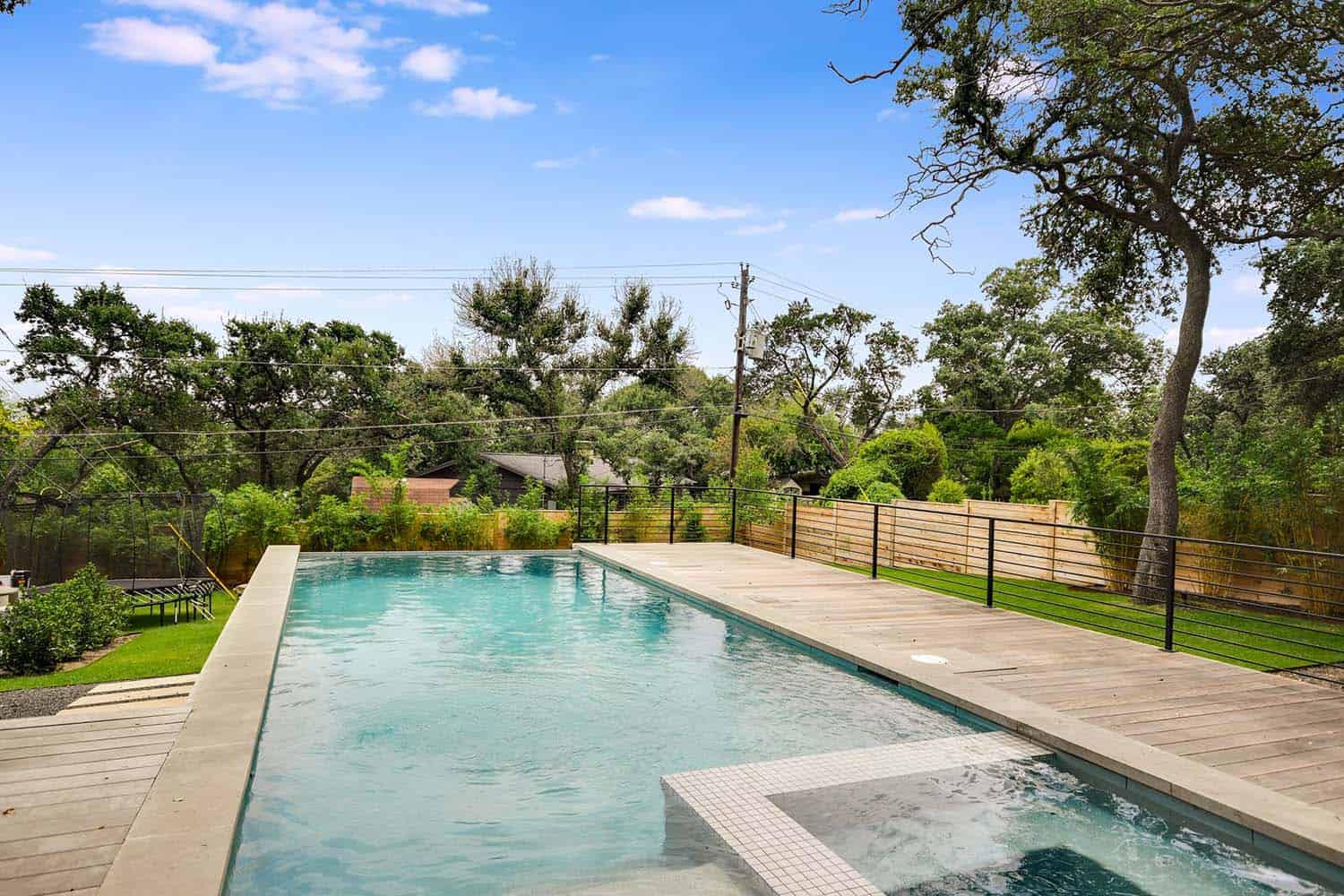 mid-century-modern-home-exterior-with-a-pool