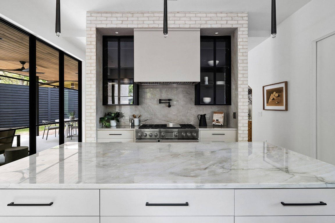 transitonal-modern-kitchen
