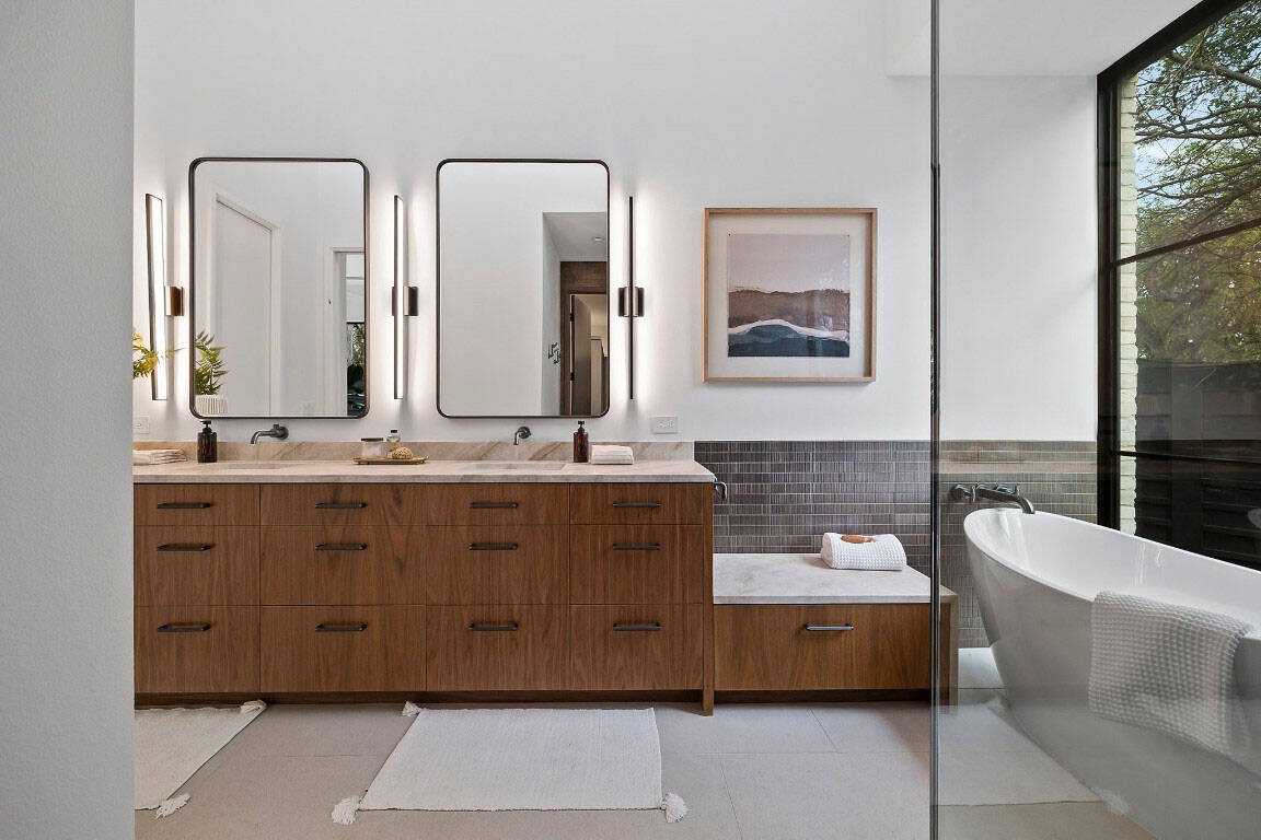 transitonal-modern-bathroom-vanity-with-a-freestanding-tub