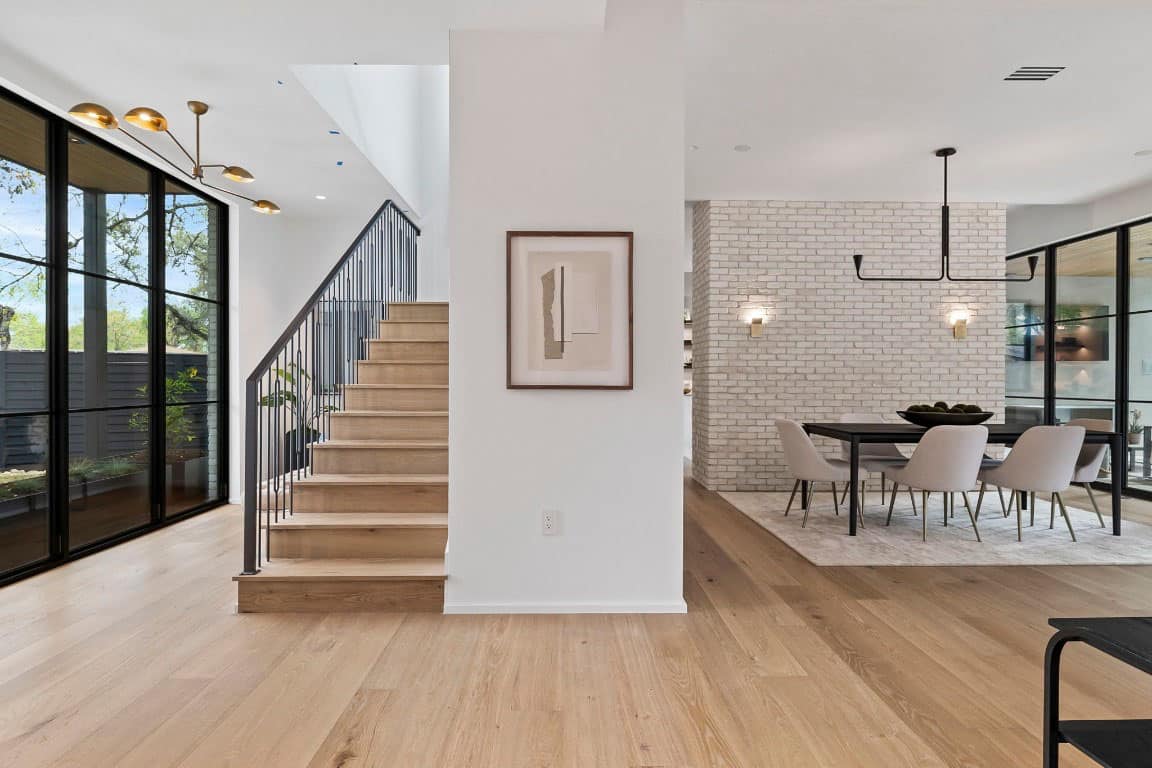 transitonal-modern-staircase