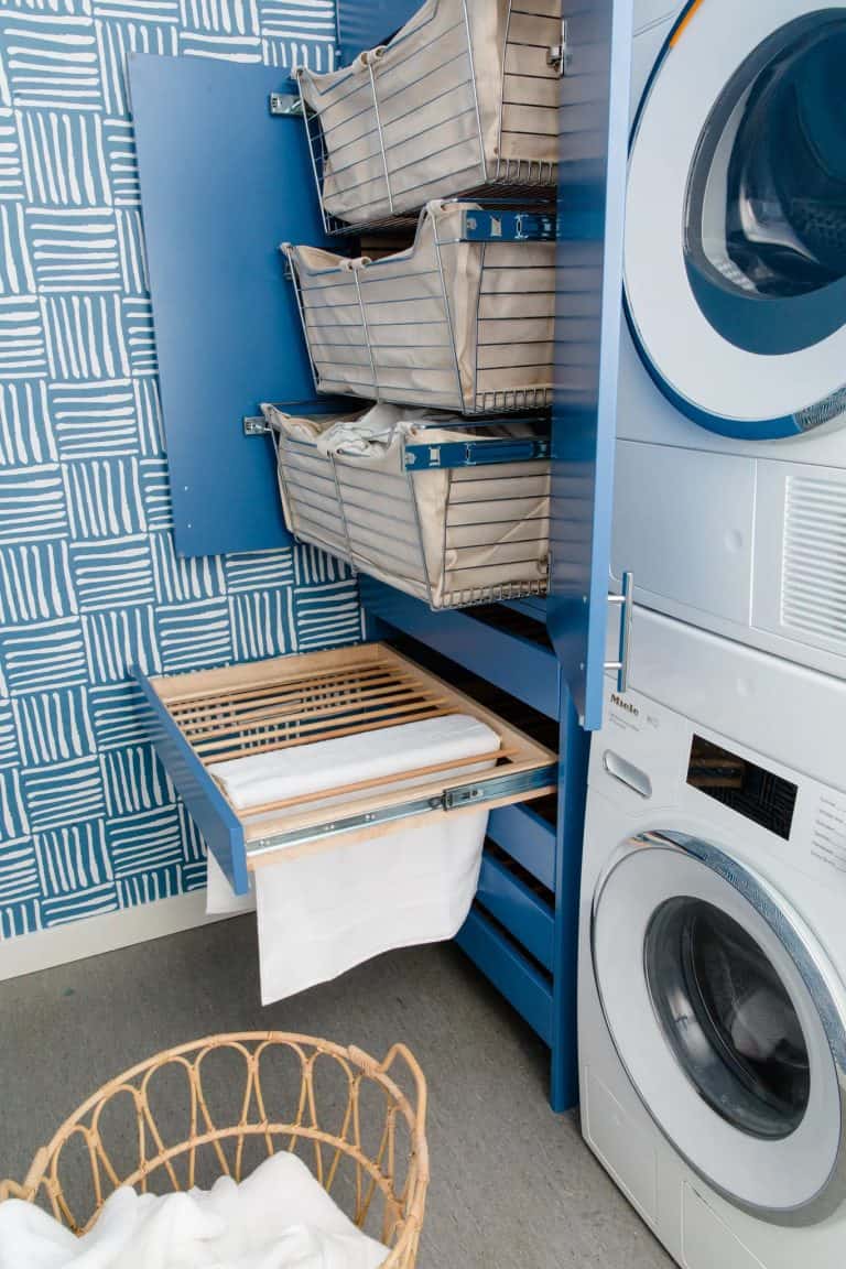 21 Amazing Ideas for Laundry Rooms with Stacked Washer Dryers