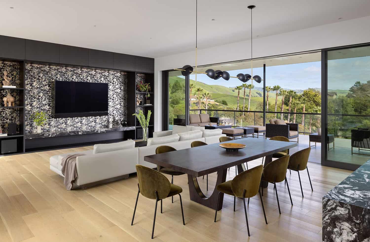 modern-dining-room-looking-into-the-family-room