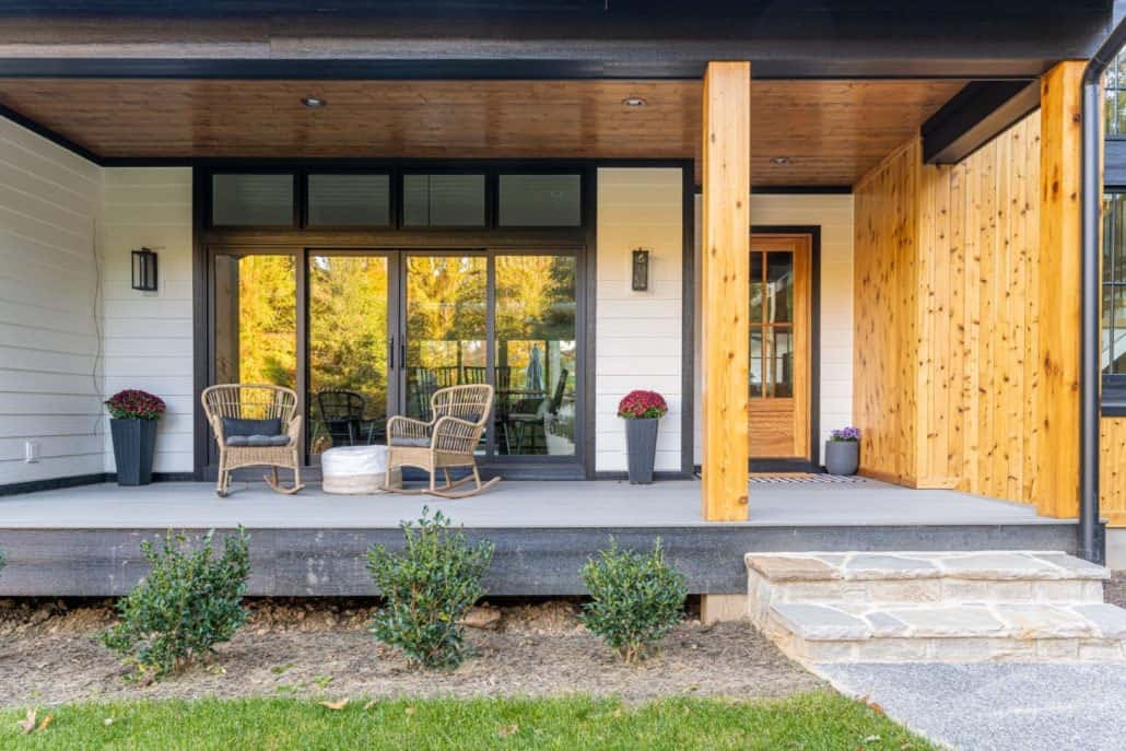 custom-modern-farmhouse-exterior