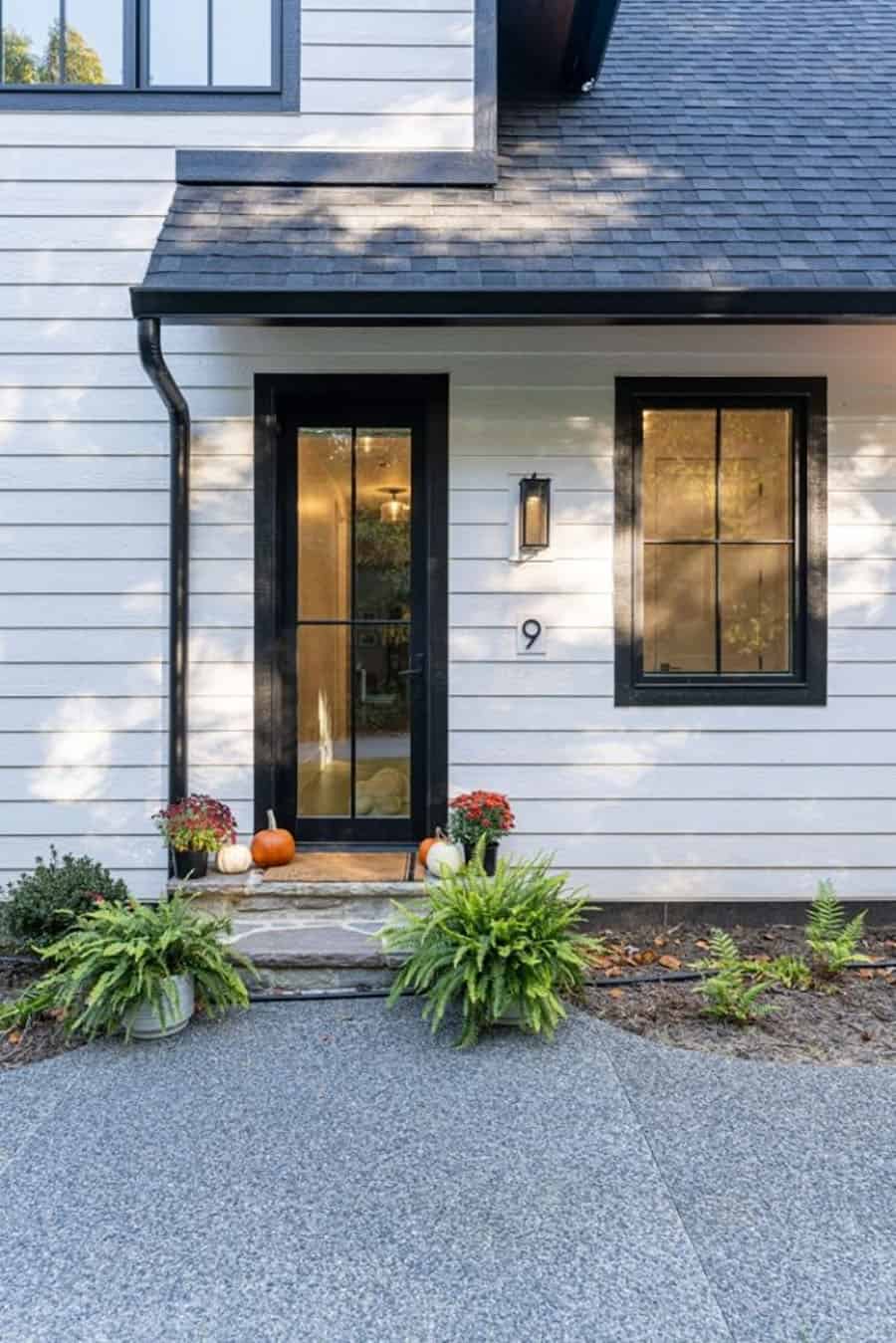 custom-modern-farmhouse-exterior