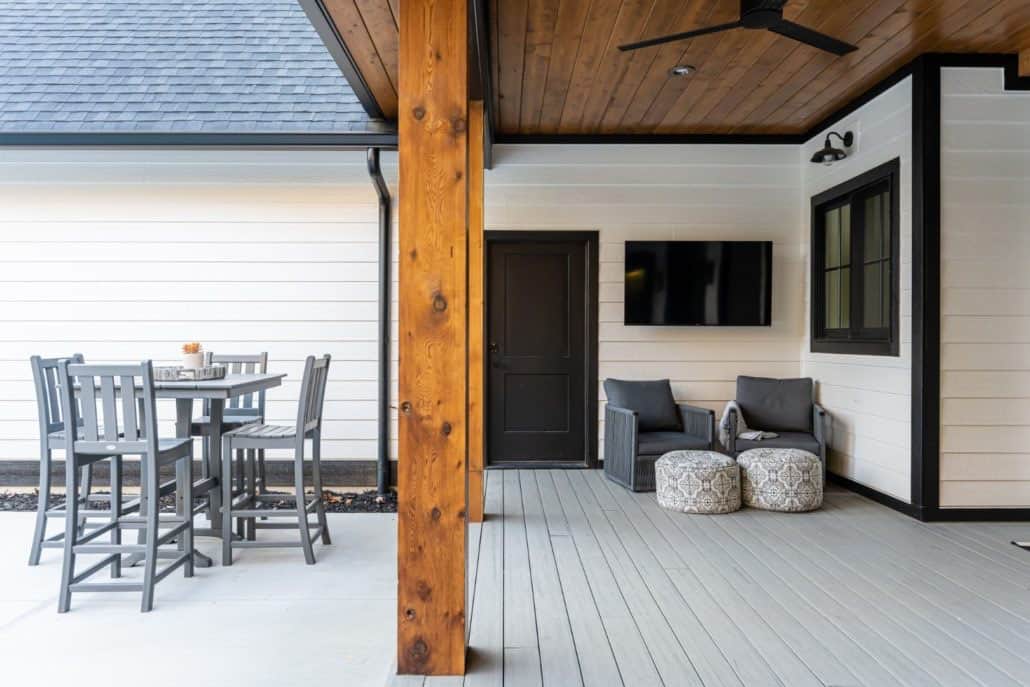 custom-modern-farmhouse-exterior-covered-porch