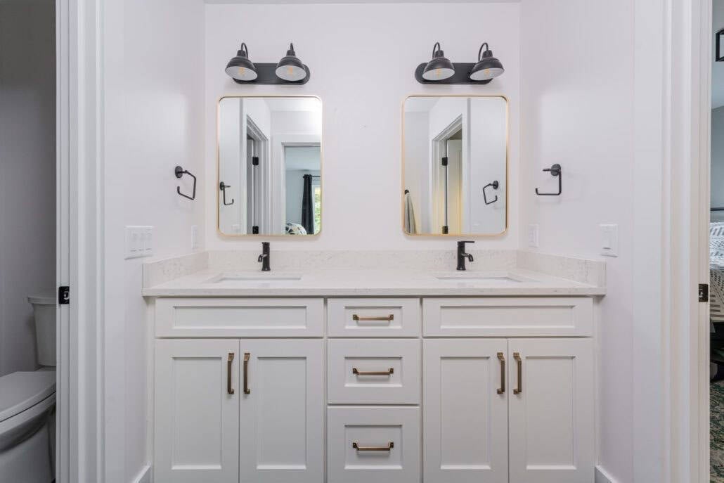 jack-and-jill-bathroom-white-and-brass