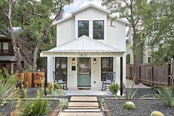 featured posts image for A 1920s bungalow gets a beautiful modern farmhouse makeover in Texas