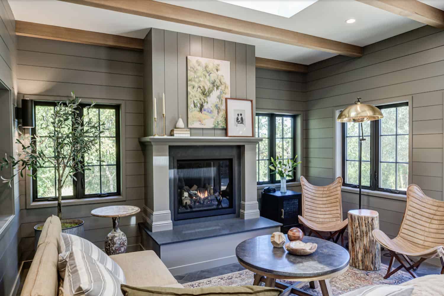 farmhouse-style-family-room-with-a-fireplace