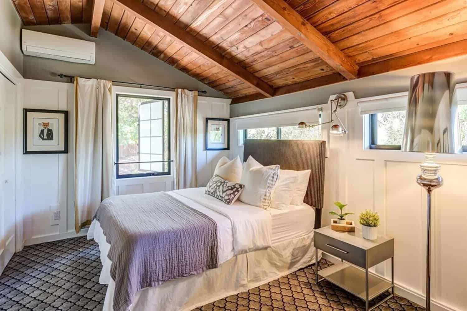 farmhouse-style-bedroom