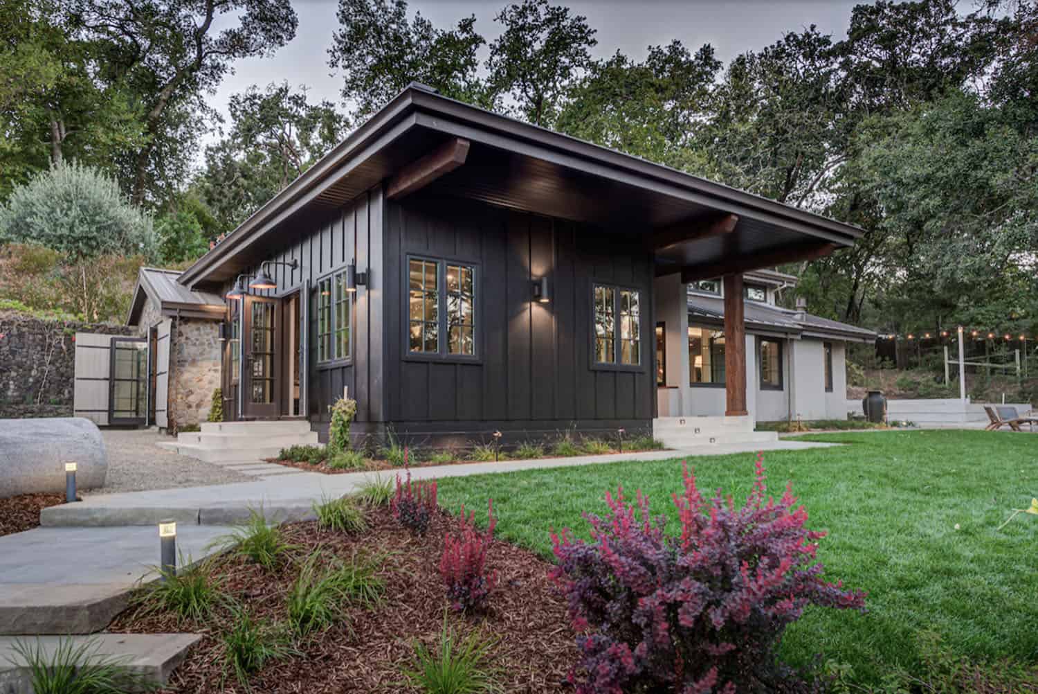 farmhouse-style-house-exterior